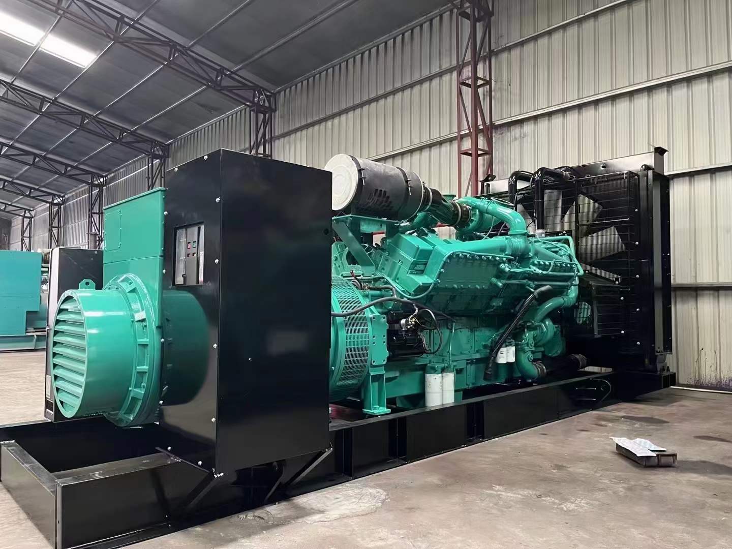 周口如何降低 800kW 柴油发电机输出电流的波动？